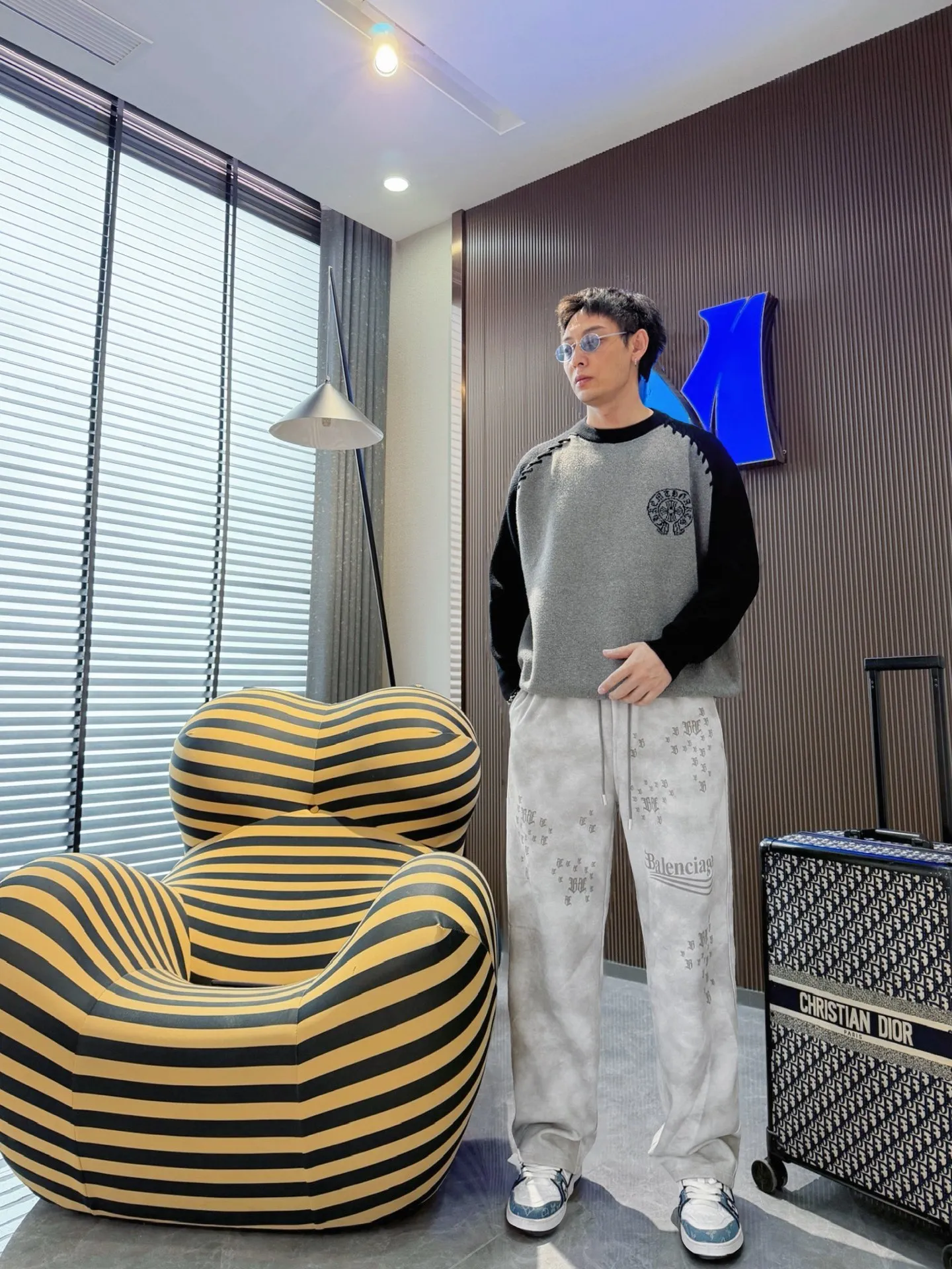 Balenciaga 🆕2026 Autumn and Winter New Arrival Casual Pants! 🎁On sale simultaneously on the official website. Brand Classic LOGO casual pants, customized fabrics, excellent comfort and strong touch. Highly recognisable, perfect appearance and craftsmanship. Size:M-3XL